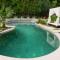 Casa Anush 3bd, 2ba, Seasonal Pool, Hot tub - Kenwood