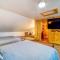 Cozy Suite w Stunning Lake Views at Fife Lake Lodge - Fife Lake