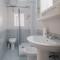 Uno Scorcio sulla Rocca by Wonderful Italy - 切法卢