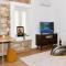 Captain Theos modern apartment Maria