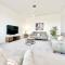 Shoreside Villa, by the Golf Course