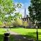Tranquil 1BR in South Bank with onsite parking - Londra