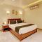 Super OYO Townhouse OAK Clove Boutique Hotel Rajaji Nagar Near Lulu Mall Bengaluru