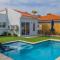 Adeles Apartment with Pool, 5 minutes walk to the beach
