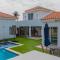 Adeles Apartment with Pool, 5 minutes walk to the beach