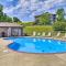 Branson Condo with Pool about 3 Mi to Silver Dollar City