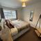 A Very Spacious House-4BR-Sleeps 8 - Warrington