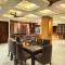 The Crown:The Pinnacle of Luxury - 瑞诗凯诗