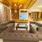 The Crown:The Pinnacle of Luxury - 瑞诗凯诗