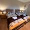 Maxs Woodland Lodge