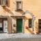 Campo de’ Fiori Enchanting Attic