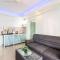 Captivating Tree and Garden Views One Bedroom Apartment with AC,wifi, Gym and 5min walk to beach