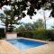 Beautiful villa five minutes from Coral Bay beach!