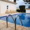 Beautiful villa five minutes from Coral Bay beach!
