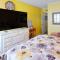275 W First St #22F