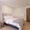 Stylish Apt Blocks Away From Shopping Mcal Lopez - Asunción