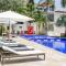3-Level Condo with a Private Balcony & Rooftop Lounge