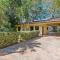 2-Bedroom House with Pool