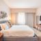 Fully Serviced Apartment at Regatta Living - 3B