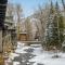 Chateau Roaring Fork 24, Remodeled Condo w River Views, Large TVs, Fireplace, Near Gondola! - أسبين