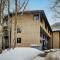 Chateau Roaring Fork 24, Remodeled Condo w River Views, Large TVs, Fireplace, Near Gondola! - أسبين