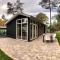 Atmospheric chalet with terrace in the middle of the Veluwe - Hoenderloo