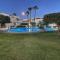 Palm Paradise retreat: 2Bedroom apt with Pool View