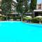 Lux APT  piscina al Vittoriale degli Italiani