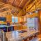 Family-Focused & Pet-Friendly Log Cabin with 4BR 2BA Sleeps 10 - بيثليهيم