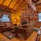 Family-Focused & Pet-Friendly Log Cabin with 4BR 2BA Sleeps 10 - Bethlehem