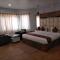 MOMENTS RESORT
