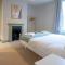 Pass the Keys Stylish Grade II listed house