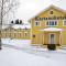 Holiday Home Kartanohuoneisto pekka by Interhome