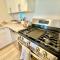 Chic & Cozy Oakland Getaway!