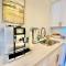 Chic & Cozy Oakland Getaway!