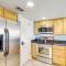 Biloxi Condo with Pool Access - Steps to Beach! - 比洛克西