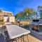 Biloxi Condo with Pool Access - Steps to Beach! - 比洛克西