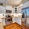 Private backyard with pool, All Bedrooms Ensuite! - Holmes Beach