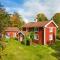 By Lake Rusken - 2 cottages - fantastic nature