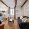 Nice Renting - 9b Massena - Chic Escape in the Heart of Nice Comfort & Charm !