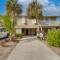 Cozy Condo less than 3 min walk to White Sandy Beaches - هولمز بيتش
