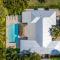 3 min walk to the beach with large private pool - Holmes Beach
