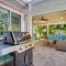3 min walk to the beach with large private pool - Holmes Beach