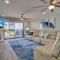 Beach front view and only steps to the white sandy beach - هولمز بيتش
