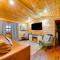 Broken Bow Abode with Hot Tub Less Than 7 Mi to Lake! - بروكن بو