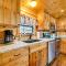 Broken Bow Abode with Hot Tub Less Than 7 Mi to Lake! - بروكن بو