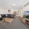 Inner-City 2-Bed with Parking, Pool, Gym & BBQ