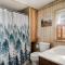 Secluded Cabin Hot Tub, Huge Deck, Fire Pit, WiFi