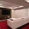 Spacious Bottom-Floor 2BR Suite