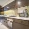 Dazzling Studio Apartment in Business Bay l City View